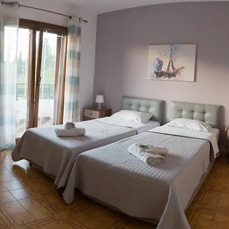 Nikoli Country House